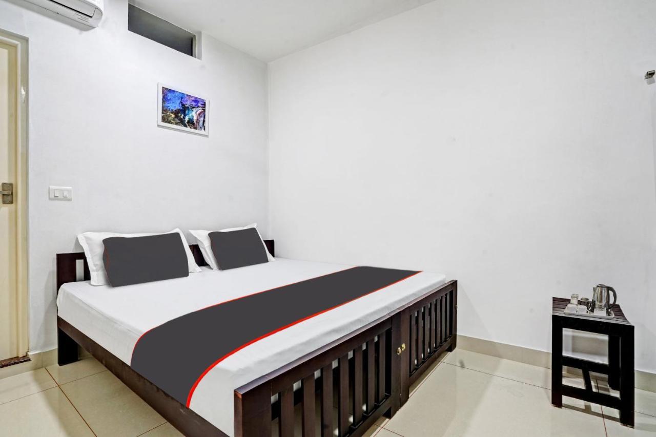 Collection O White House Pearl Hotel Kochi Eksteriør billede