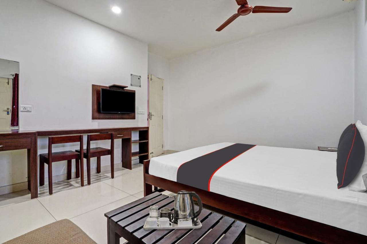 Collection O White House Pearl Hotel Kochi Eksteriør billede