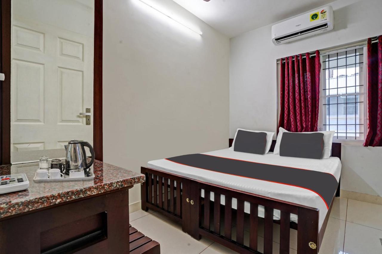 Collection O White House Pearl Hotel Kochi Eksteriør billede