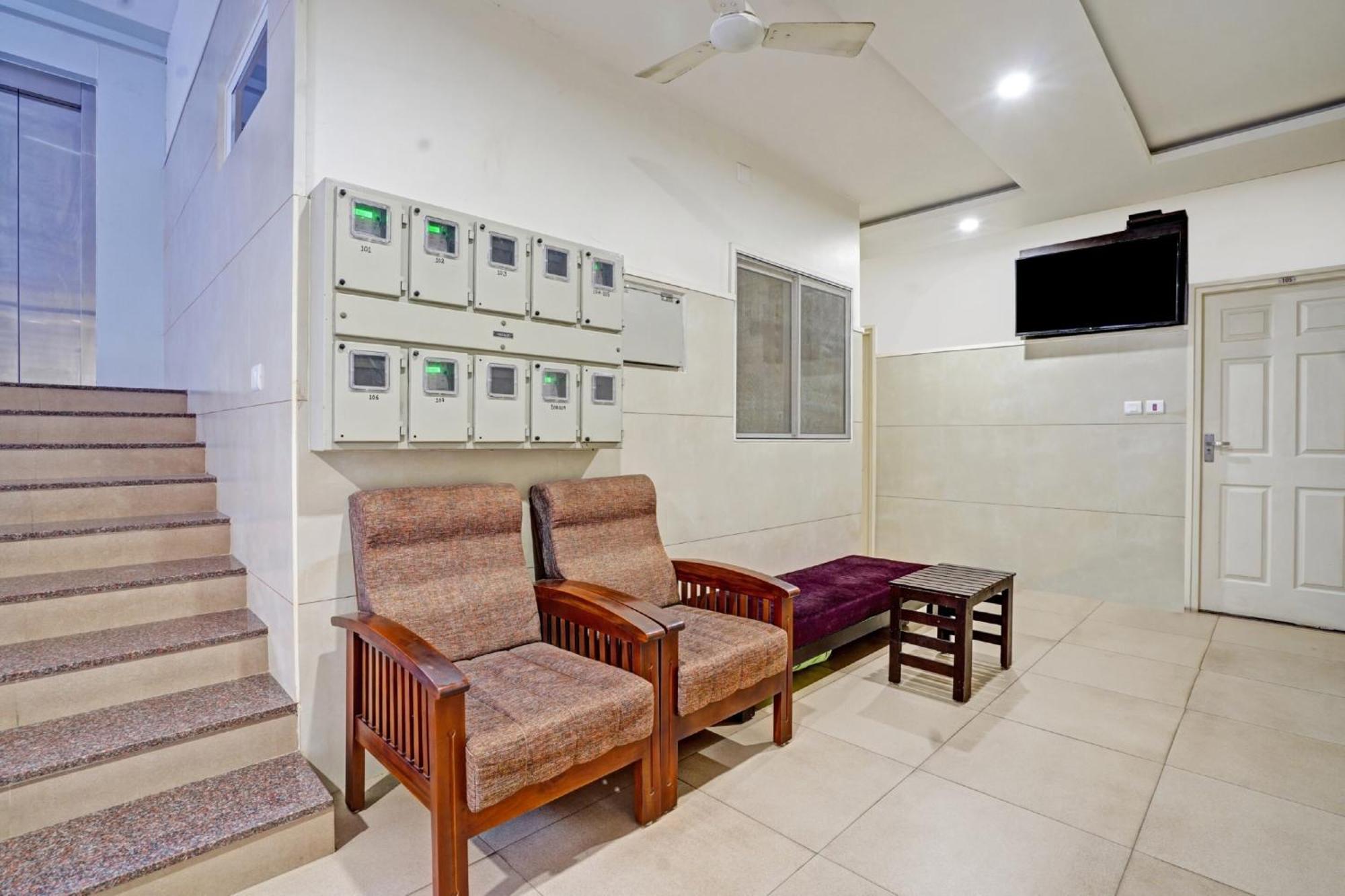 Collection O White House Pearl Hotel Kochi Eksteriør billede