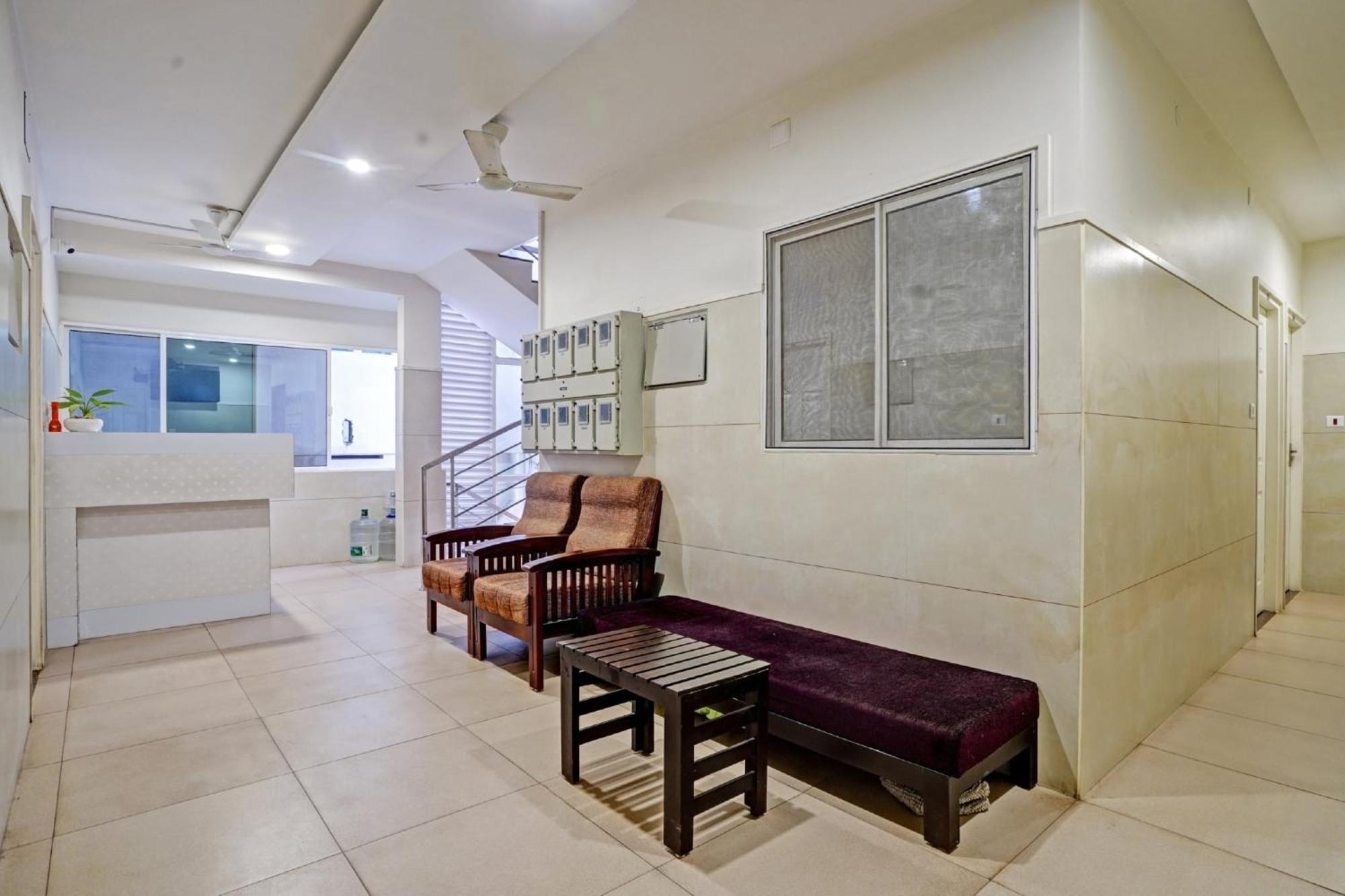 Collection O White House Pearl Hotel Kochi Eksteriør billede
